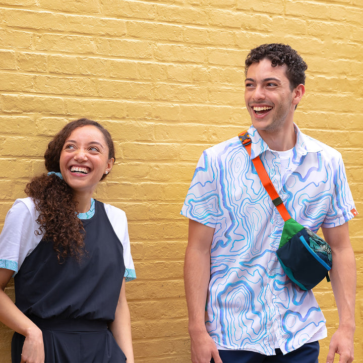 PEAKS AND VALLEYS BUTTON DOWN